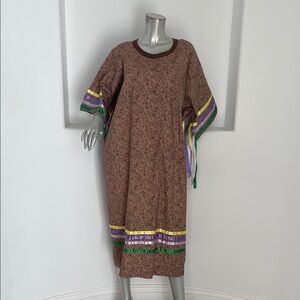 Brown Paisley Floral Short Sleeve Caftan Dress with Multicolor Ribbon Accents
